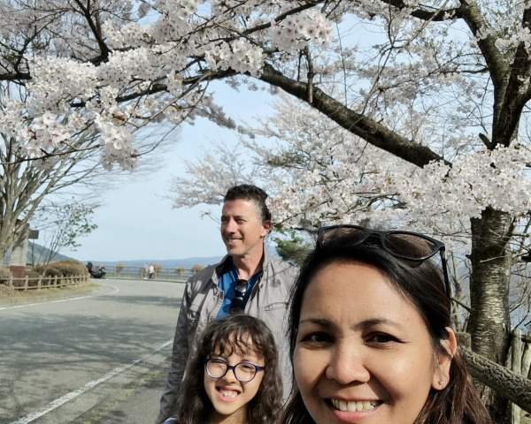 Family at Nakanokura Pass Observation Point