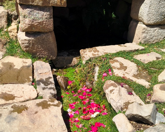 Fuente del Inca, Isla del Sol, Lake Titicaca