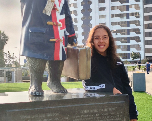 Lara and Paddington at Miraflores