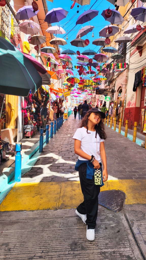 Lara the Explorer in La Paz