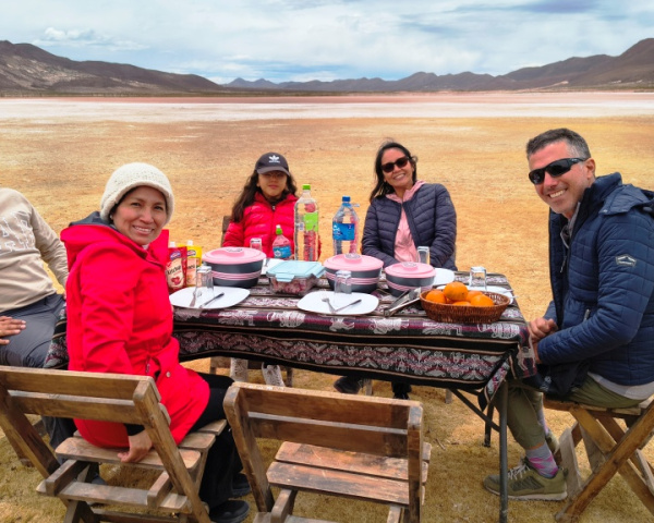 Picnic at Laguna Kota Vinto