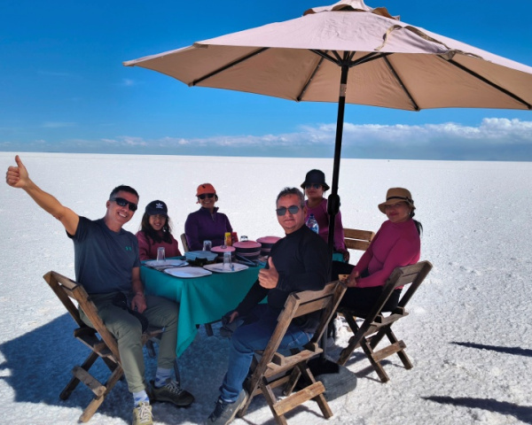 Salar de Uyuni - Our Group