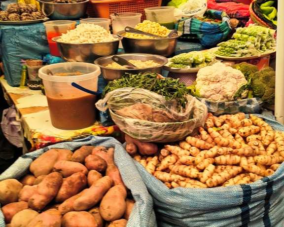Wonderful colors of the fresh market of Uyuni