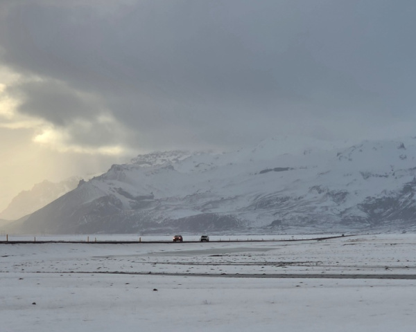 Driving to Jökulsárlón