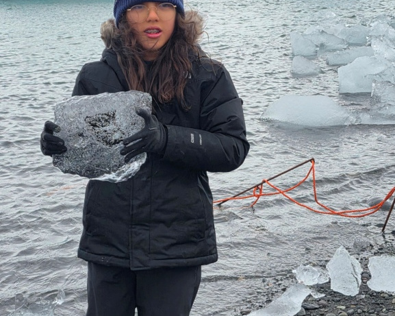 Lara at Jökulsárlón