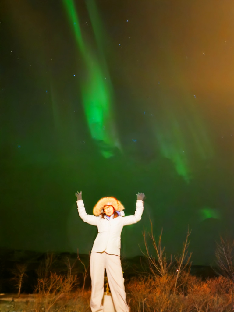 Mon and the nothern lights in Iceland