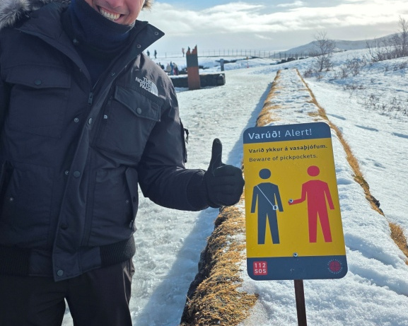 Pickpocketing at Þingvellir National Park